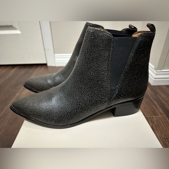 Marc Fisher Yale Chelsea Boot - Picture 5 of 7